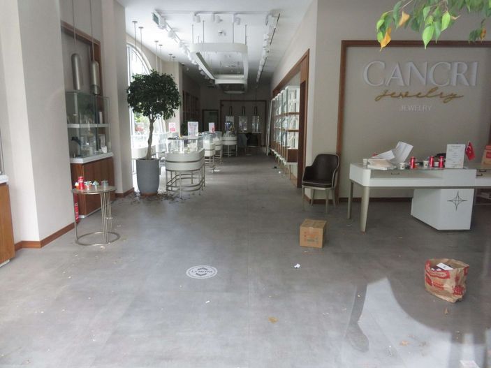 Mağdurlar Kadıköy'de toplandı; 110 bin kişiyi dolandırdı iddiası -5