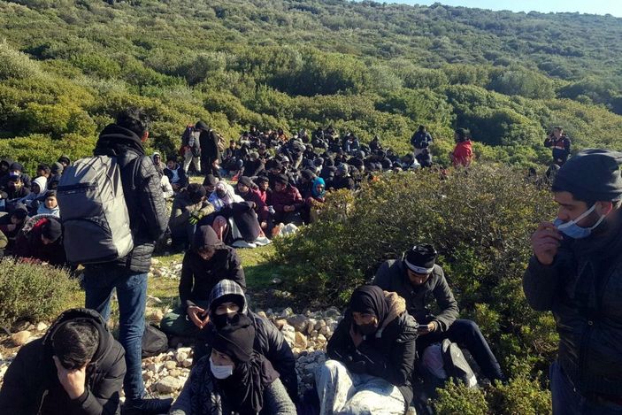 İzmir'de, 1 haftada 120 kaçak göçmen yakalandı -1