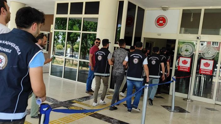 Şanlıurfa'da 36 kaçak göçmen yakalandı; 7 organizatöre gözaltı -6