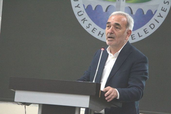 d Adana Belediye Meclisi’nde hükümeti devirme polemiği