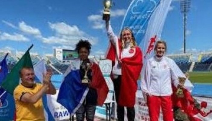 Para milli sporcu Fatma Damla Altın'dan Fransa’da altın madalya