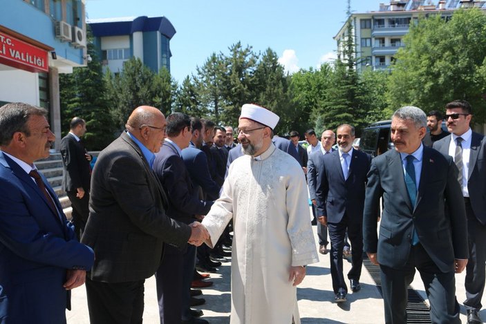 Diyanet İşleri Başkanı Erbaş Tunceli’de cemevi ziyaret etti, Hz. Ali Camisi'nin açılışını yaptı -2