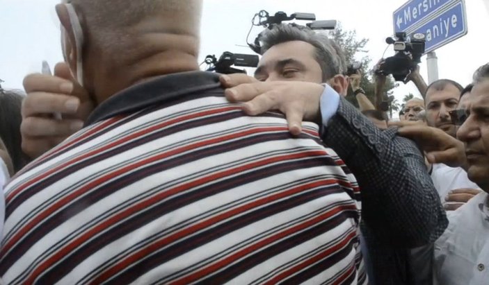 Adana'da başkanla yaşanan gerginliği görüntüleyen basın mensubu baba-oğula dayak -4
