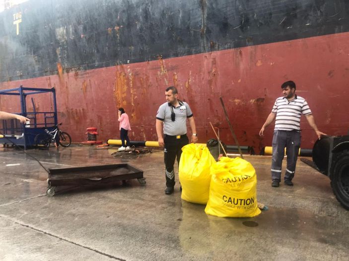 İzmit Körfezi’ni kirleten gemiye 4 milyon 315 bin 898 lira ceza -4