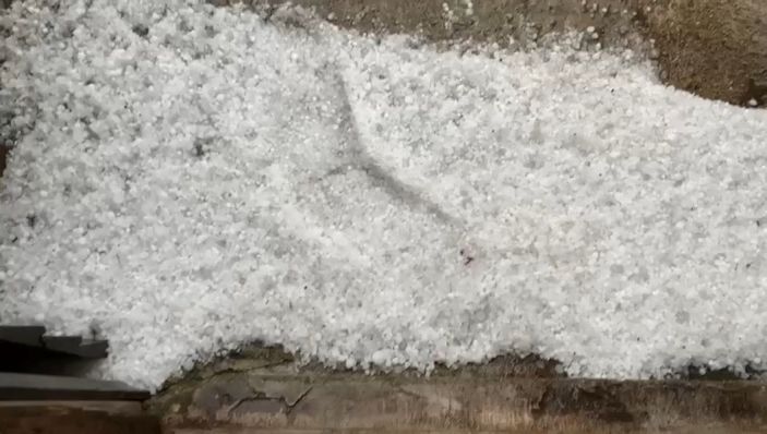 Rize'de yaylaya dolu yağdı; işletmeci yaralandı -7