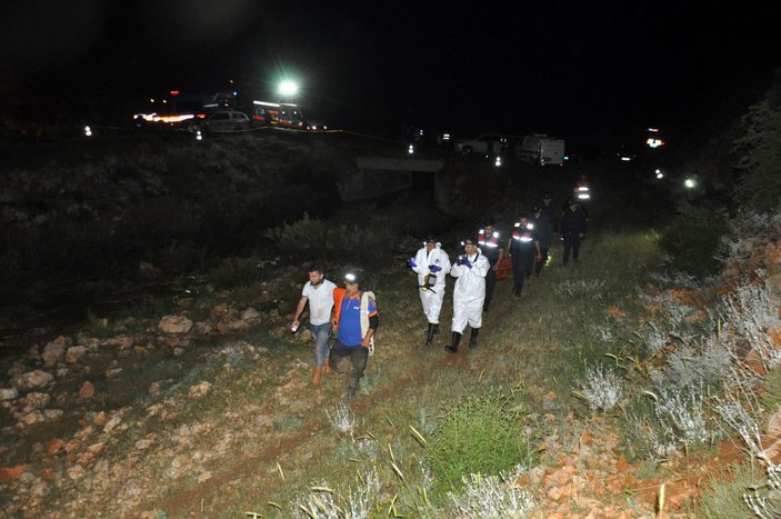 Karaman'da koyun otlatırken sele kapılan kadın öldü, eşi ve çocuğu kurtuldu  -9
