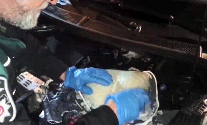 Cipin motorundan 5 kilo uyuşturucu çıktı -3