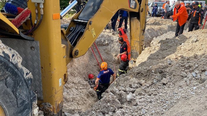 Kütahya'da kanalizasyon çalışmasında toprak kaydı: 1 ölü 1 yaralı