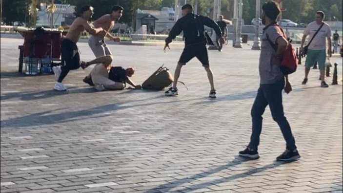 Taksim Meydanı'ndaki kavga kamerada -5