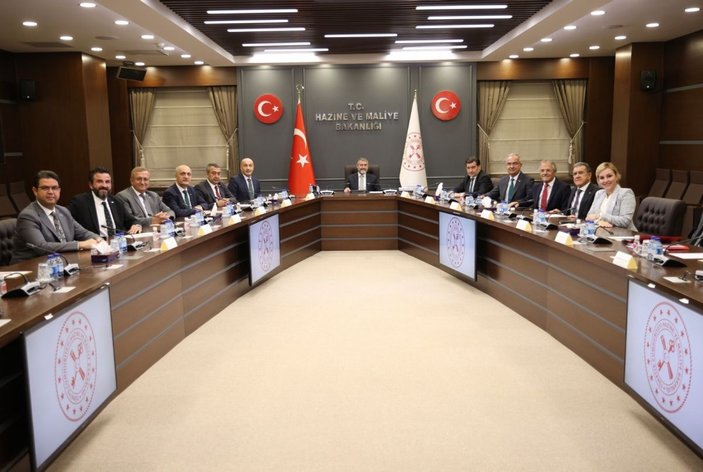 Bakan Nebati, TİM Başkanı Mustafa Gültepe ile görüştü -1