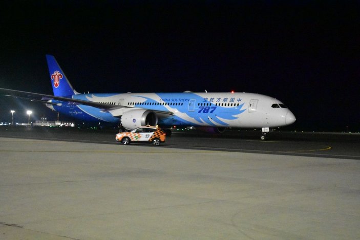 Wuhan'dan İstanbul'a iki buçuk yıl aradan sonra ilk yolcu uçağı indi -1