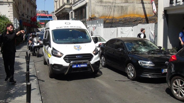 Beyoğlu'nda otelin 8'inci katından düşen turist hayatını kaybetti -8