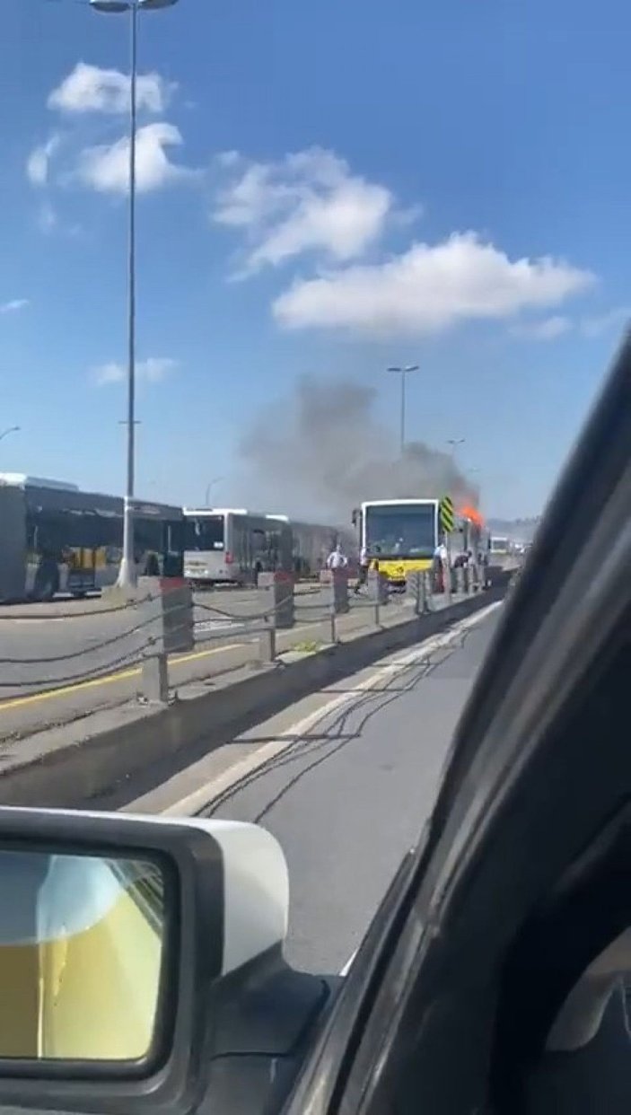 Haliç'te metrobüste yangın (ek fotoğraflar) -4
