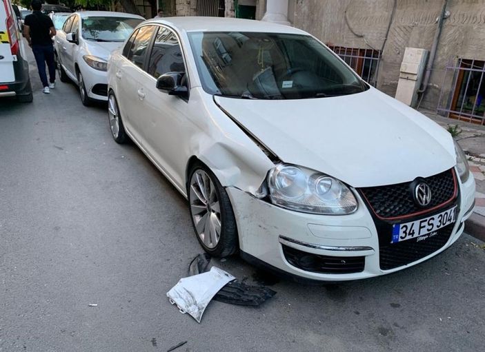 i Sultangazi’de iki çocuk, çaldıkları otomobille ortalığı birbirine kattı