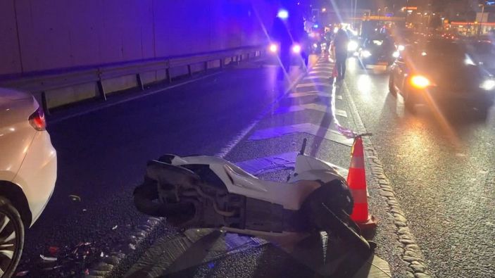 Zeytinburnu'nda otomobilin çarptığı motosiklet sürücüsü öldü