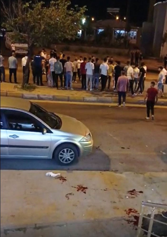 Diyarbakır'da iki grup arasında taşlı, bıçaklı, silahlı kavga: 7 yaralı -2
