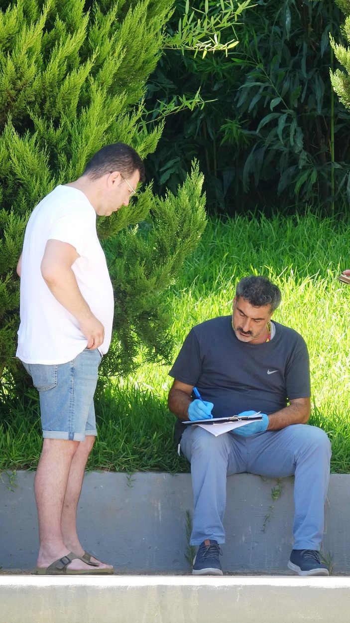 Dalgıcın eline vurup, düşürdüğü telefonu alarak kaçtı -2