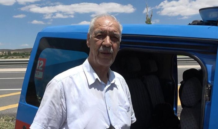 d Sürücüsünü arı sokan otomobil şarampole düştü: 4 yaralı -4