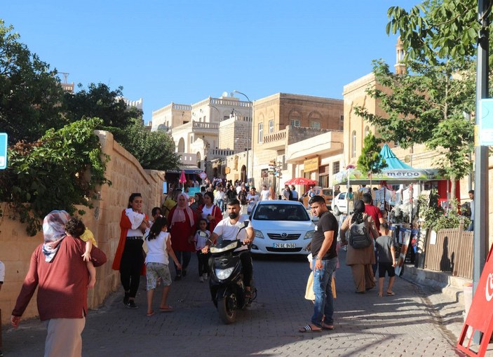 Midyat'ta 'bayram' bereketi; 4 günde 40 bin turist ağırlandı -9