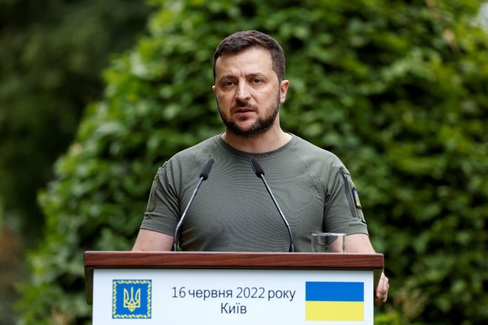 Zelensky, Ukrayna Güvenlik Servisi Başkanı ve Ukrayna Başsavcısını görevden aldı