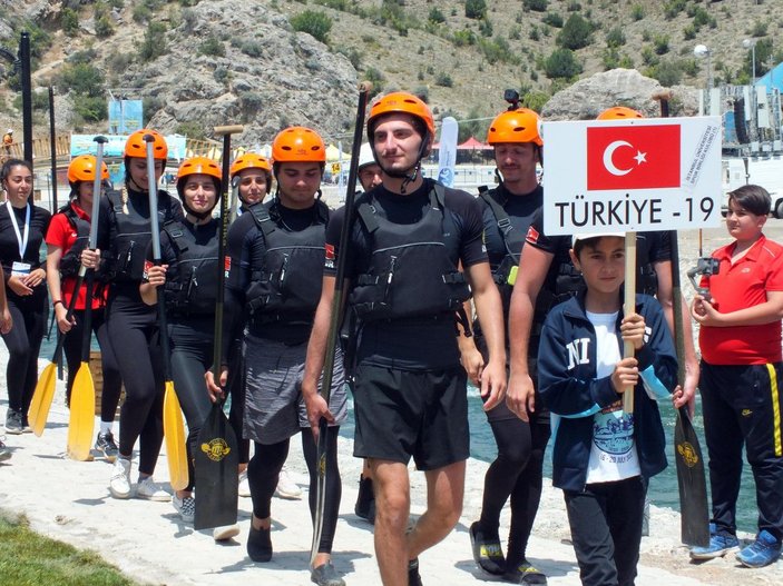 Cumhurbaşkanı Yardımcısı Oktay ve Bakan Kasapoğlu, Yozgat'ta rafting yaptı -6