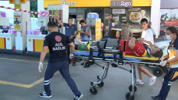 Sarıyer'de otomobil akaryakıt istasyonuna girdi: 2 yaralı