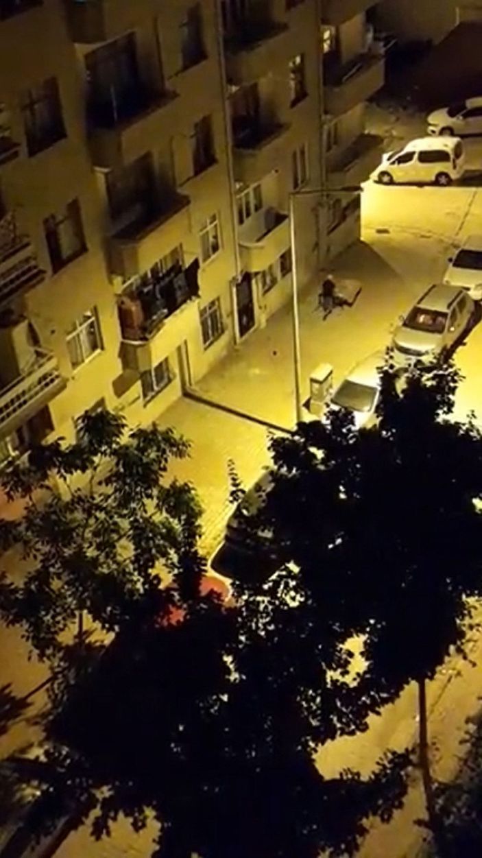Çaldığı televizyonu naylonla gizleyip, el arabasıyla taşıdı -4