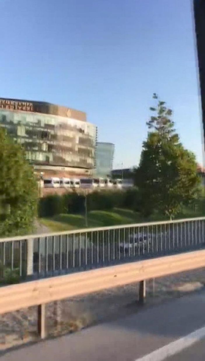 d Kapısı açık İETT otobüsünde yolculuk -4