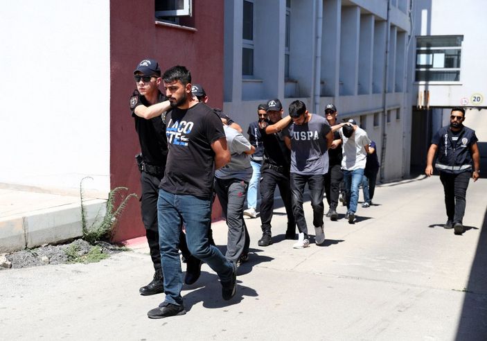 d 'Yan bakma' kavgasında kendi getirdiği tüfekle vurulup öldü -1