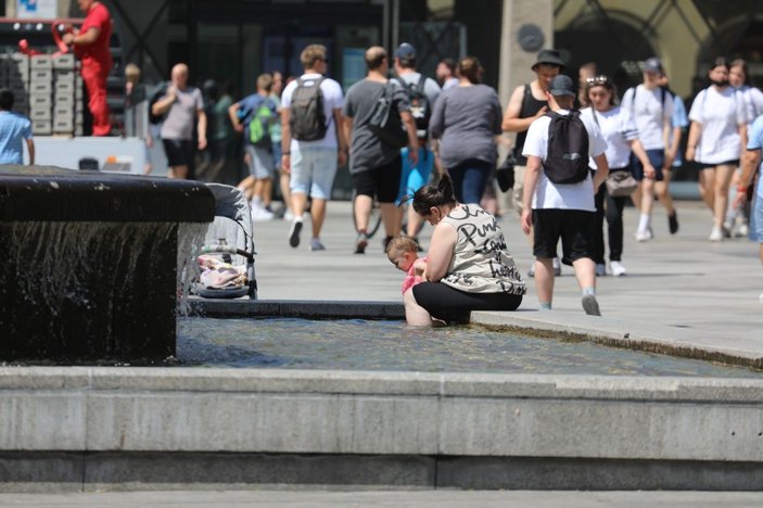 Almanya’da yılın en sıcak günü yaşanıyor -1
