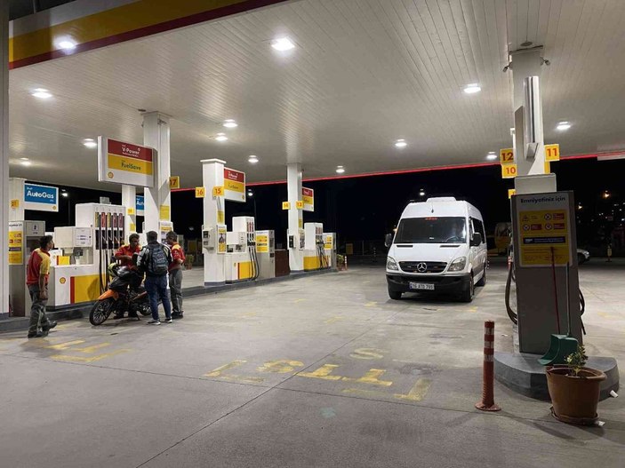 Trafikte kanlı yol verme kavgası kamerada... -4