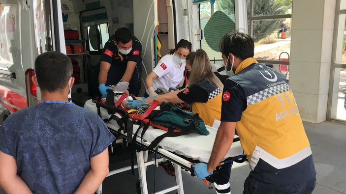Tatil dönüşü otomobiliyle TIR'a çarptı, eşi ve bebeğiyle birlikte yaralandı -1