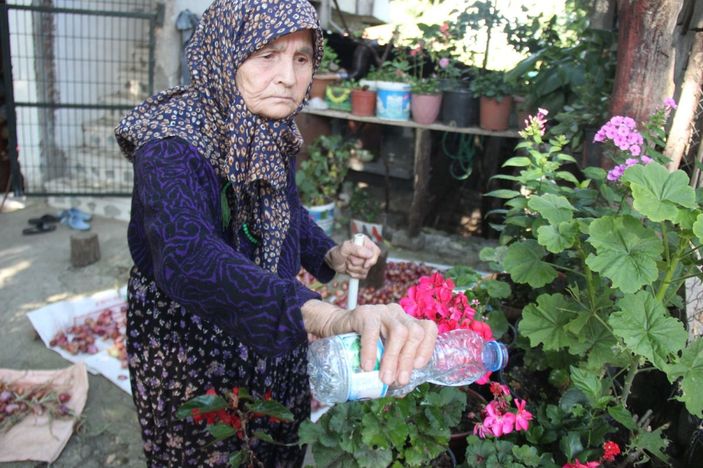 Yaş 83, bir an olsun çalışmaktan vazgeçmiyor -2