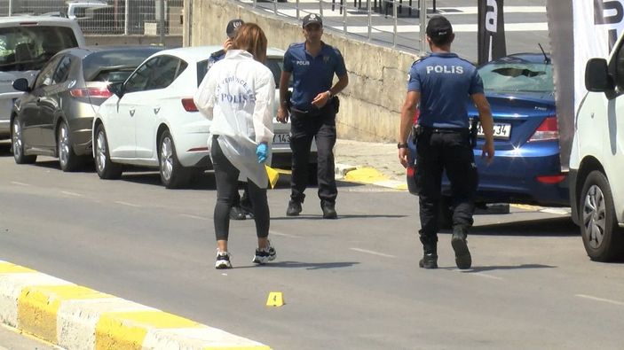 Pendik'te düğün salonuna kurşun yağmuru kamerada  -10