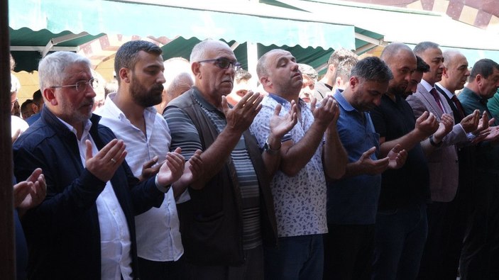 Freni boşalan vinçin çarptığı anne ve kızı toprağa verildi -9