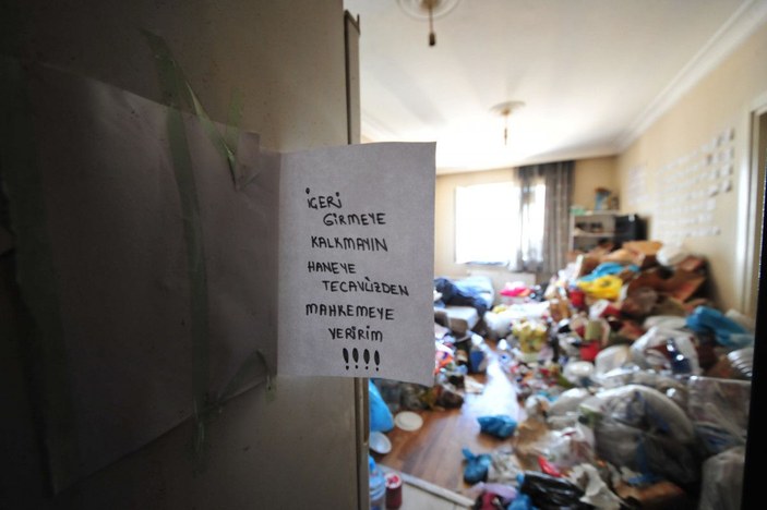 Boşaltılmak istenen çöp evde 1 yıldır odaya kilitli çocuk baygın bulundu -6