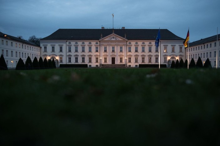 Almanya’da Cumhurbaşkanlığı Sarayı’nın ışıkları tasarruf için söndürülecek -1