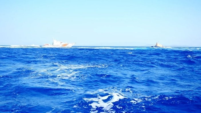Yunan Sahil Güvenliği, yelkenli tekneyi taciz etti, Türk askeri “rotanızı değiştirmeyin, tam yol ileri” dedi -3