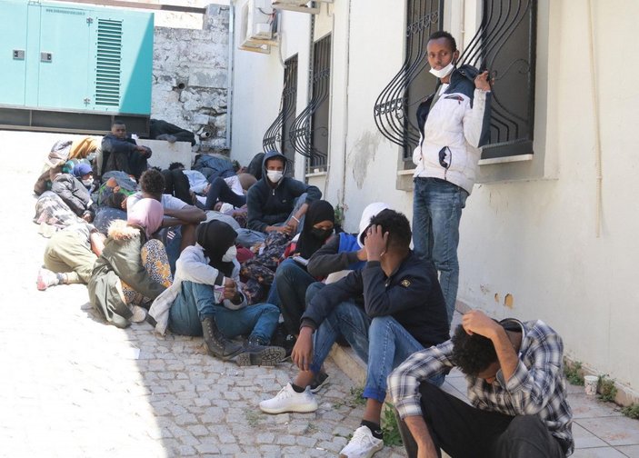 Yunan unsurlarının geri ittiği 48 kaçak kurtarıldı -2