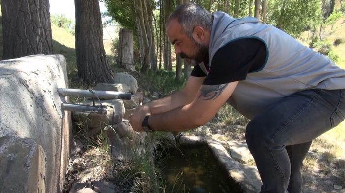 42 yıl önce terk edilen 'gizemli köy'de defineci talanı -8
