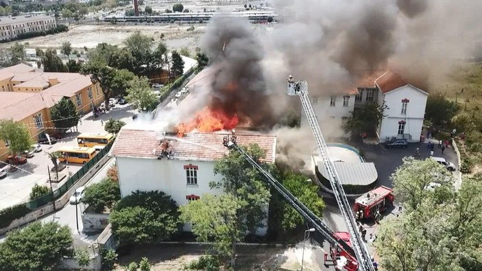 Havadan fotoğraflar//Balıklı Rum Hastanesi'nde yangın -2
