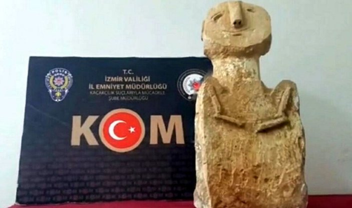 İzmir'de 11 bin 500 yıllık heykel ele geçirildi -2
