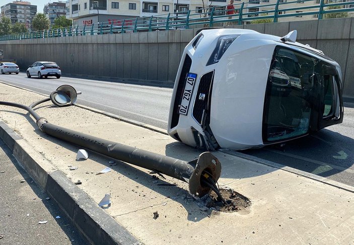 İzmir- Ankara kara yolunda 2 ayrı kaza; 11 yaralı -9
