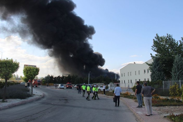Konya’da boya fabrikasında büyük çaplı yangın -4