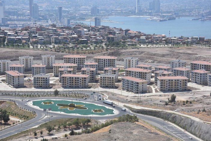 İzmir'de deprem konutlarının teslimi, 10 gün içinde tamamlanacak -2