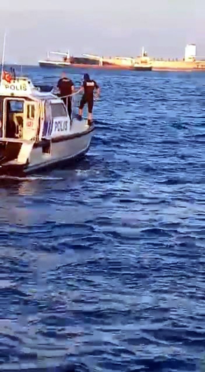 Avcılar'da polisten kaçmak için denize atlayıp 2 kilometre yüzdü -1