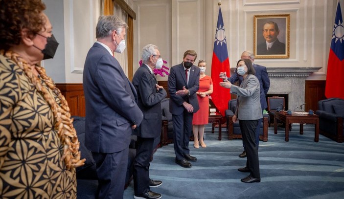 ABD heyeti, Tayvan Devlet Başkanı Ing-wen ile görüştü -3