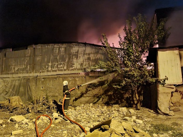 Adana'da geri dönüşüm fabrikasında yangın -4