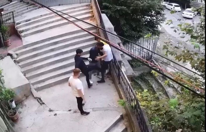 Beyoğlu'nda bilgisayar mühendisine 'sahte polis' gasbı -9