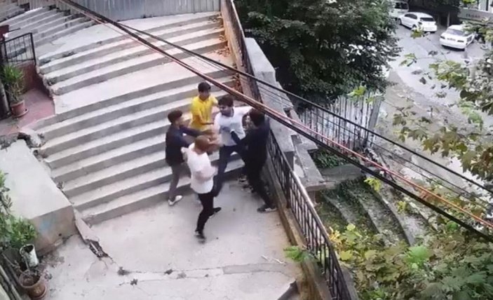 Beyoğlu'nda bilgisayar mühendisine 'sahte polis' gasbı -8